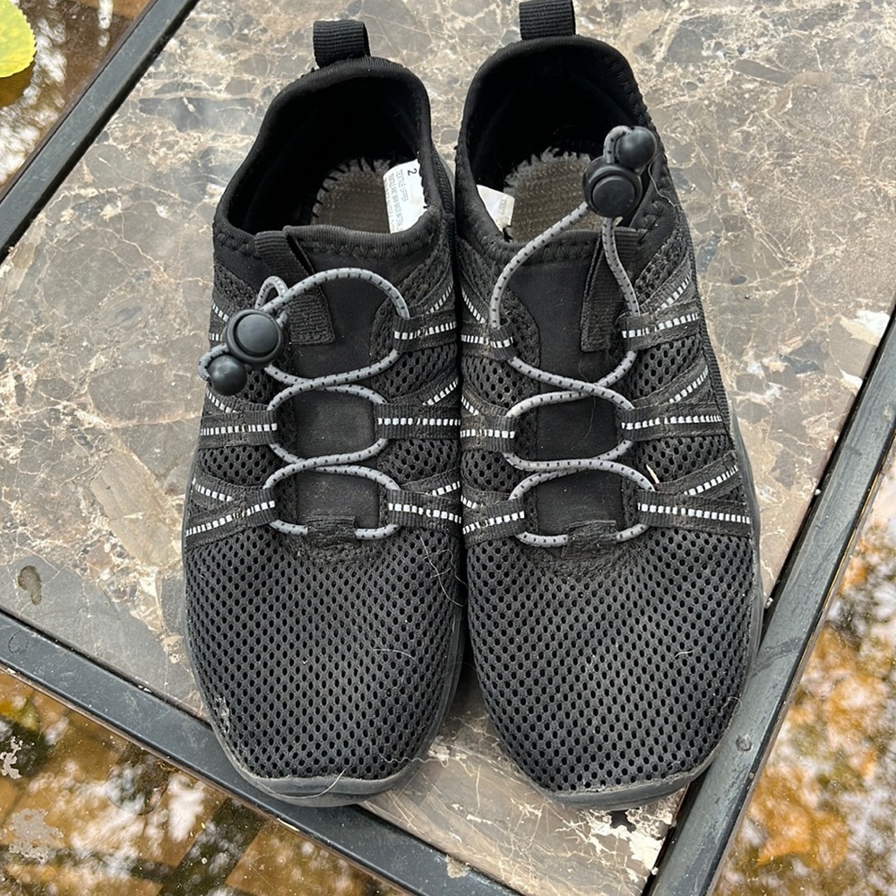 Youth black water shoe- mesh swim sandal/ water sneaker- youth 2